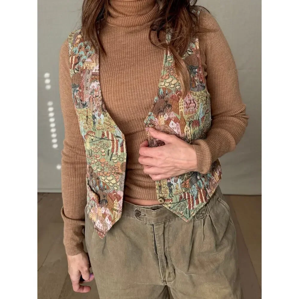 Vintage Tapestry Vest – Fitted 90s Cool Girl Layer - Picture 5 of 9